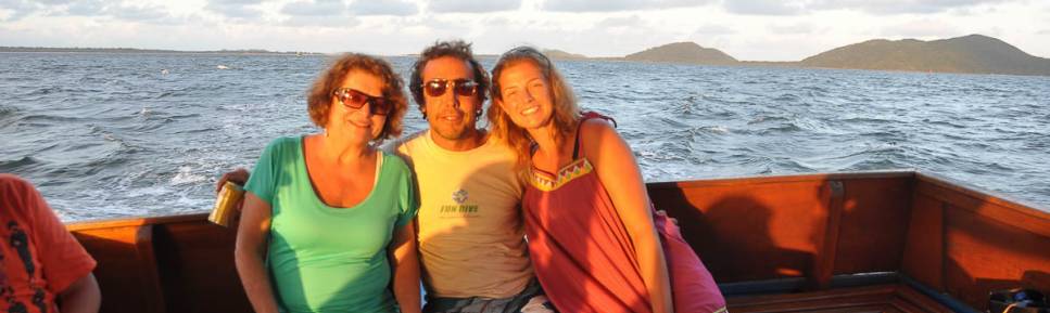 Com a Patr[icia, a mãe da Ana, nossa despedida da Ilha do Mel, no litoral do Paraná